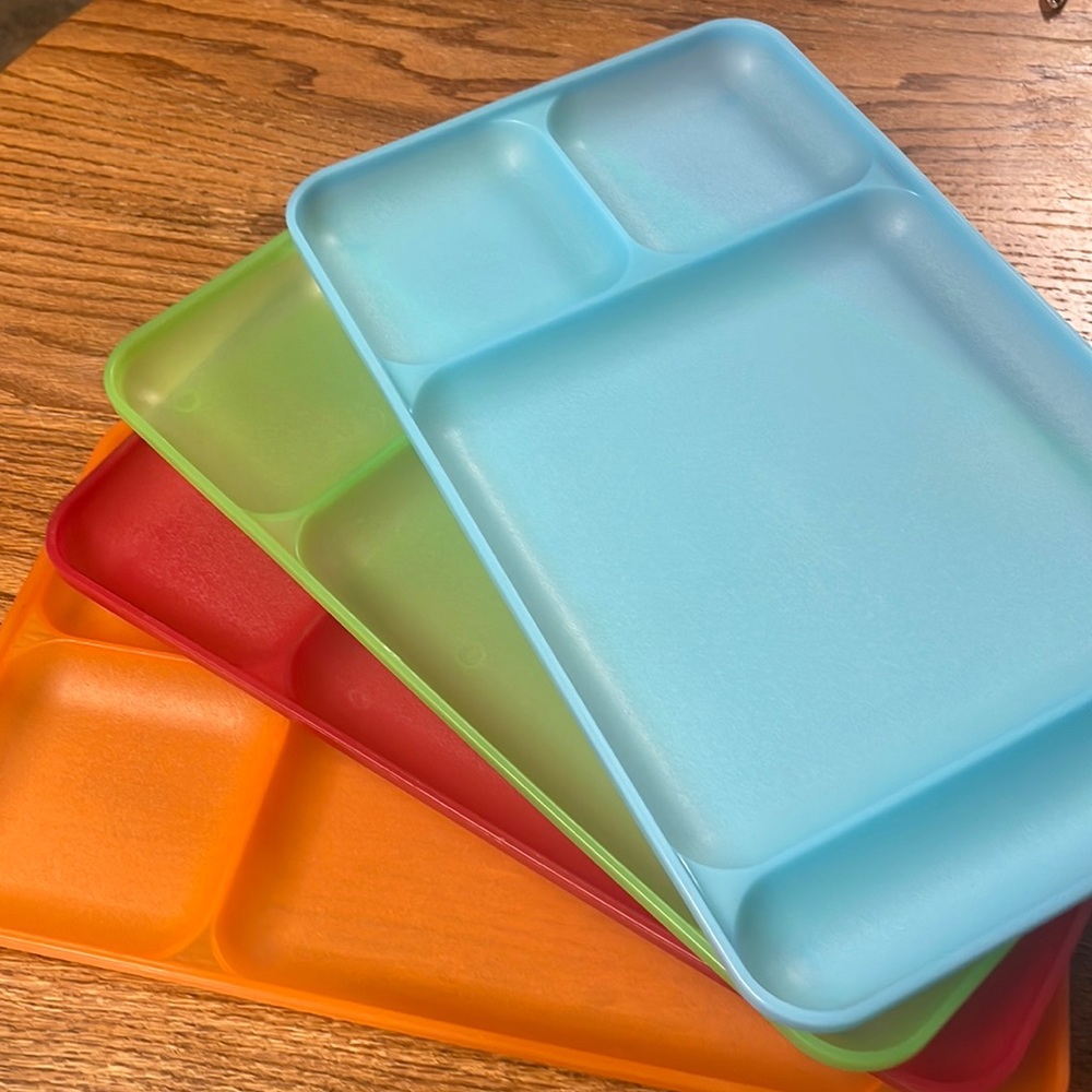 TUPPERWARE TRAYS